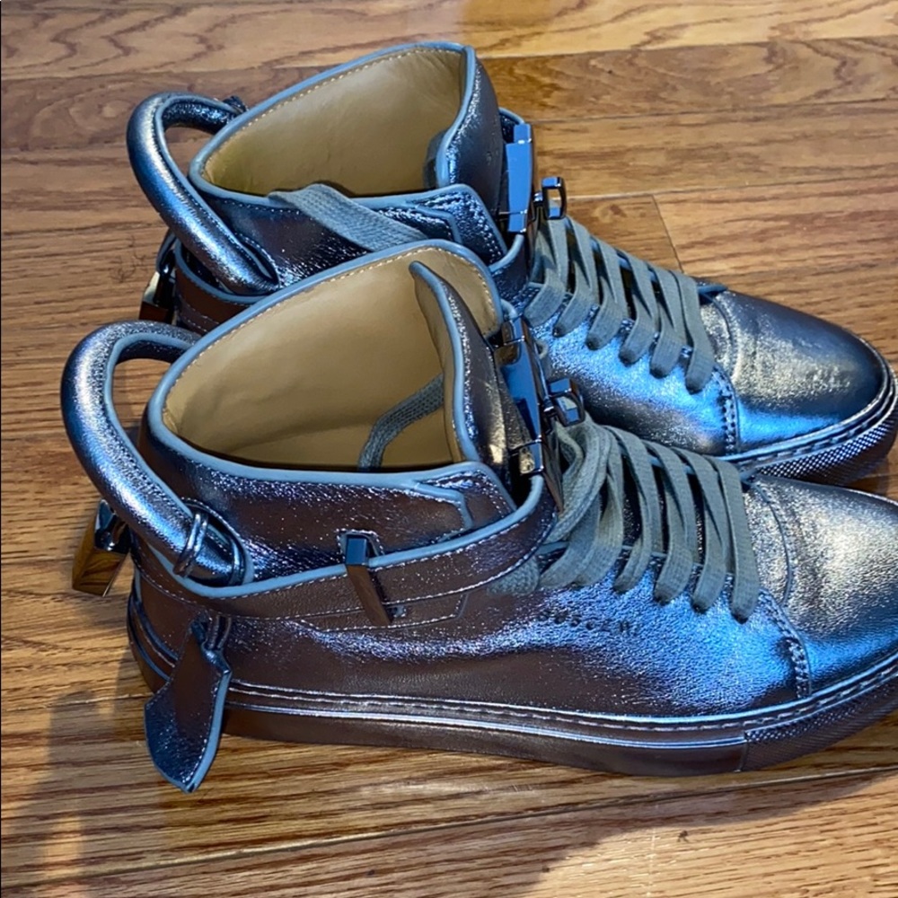 Buscemi silver women shoe. - Picture 5 of 5